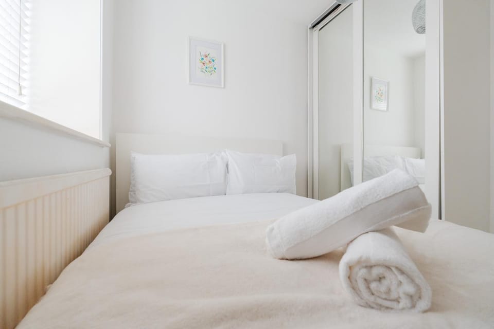 Modern City Centre 3bd - Fire Pit - Free Parking House in Salford