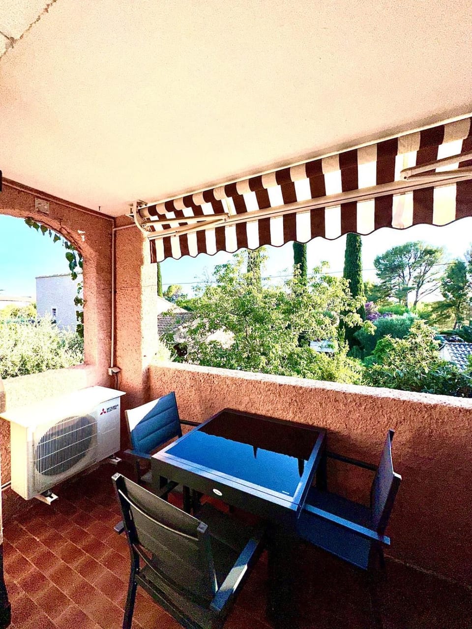 Appartement à 700m de la plage - ST JEAN Apartment in La Ciotat