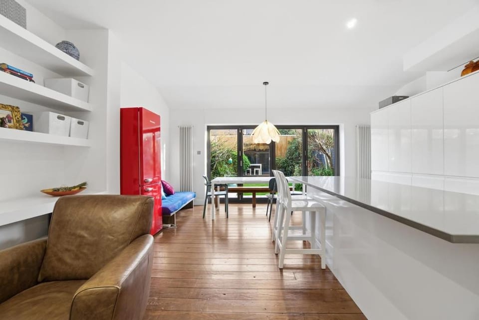 Family & Contractor Friendly Cosy Home SE13 Apartment in London Borough of Lewisham