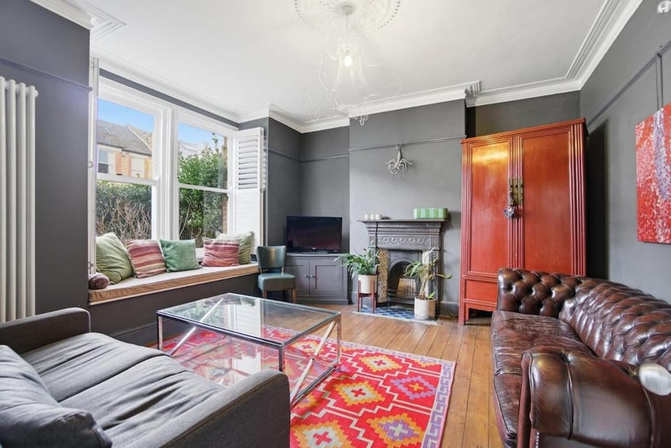 Family & Contractor Friendly Cosy Home SE13 Apartment in London Borough of Lewisham