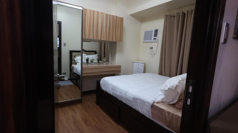 Cozy Staycation in The Radiance Manila Bay Apartment in Pasay