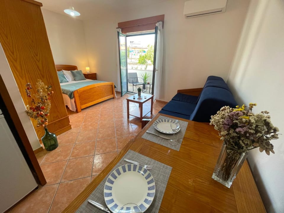 Living room, Dinner
