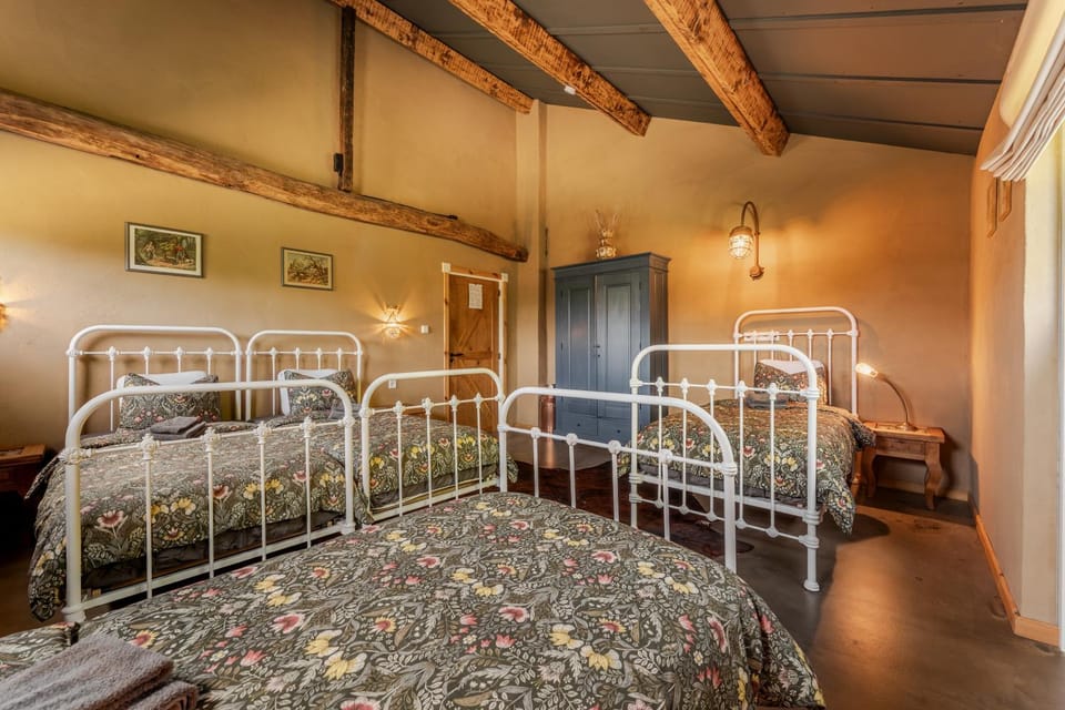 Bed, Bedroom, wardrobe
