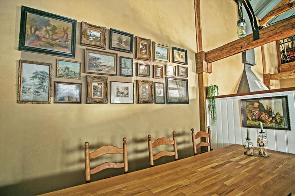 Decorative detail, Dining area