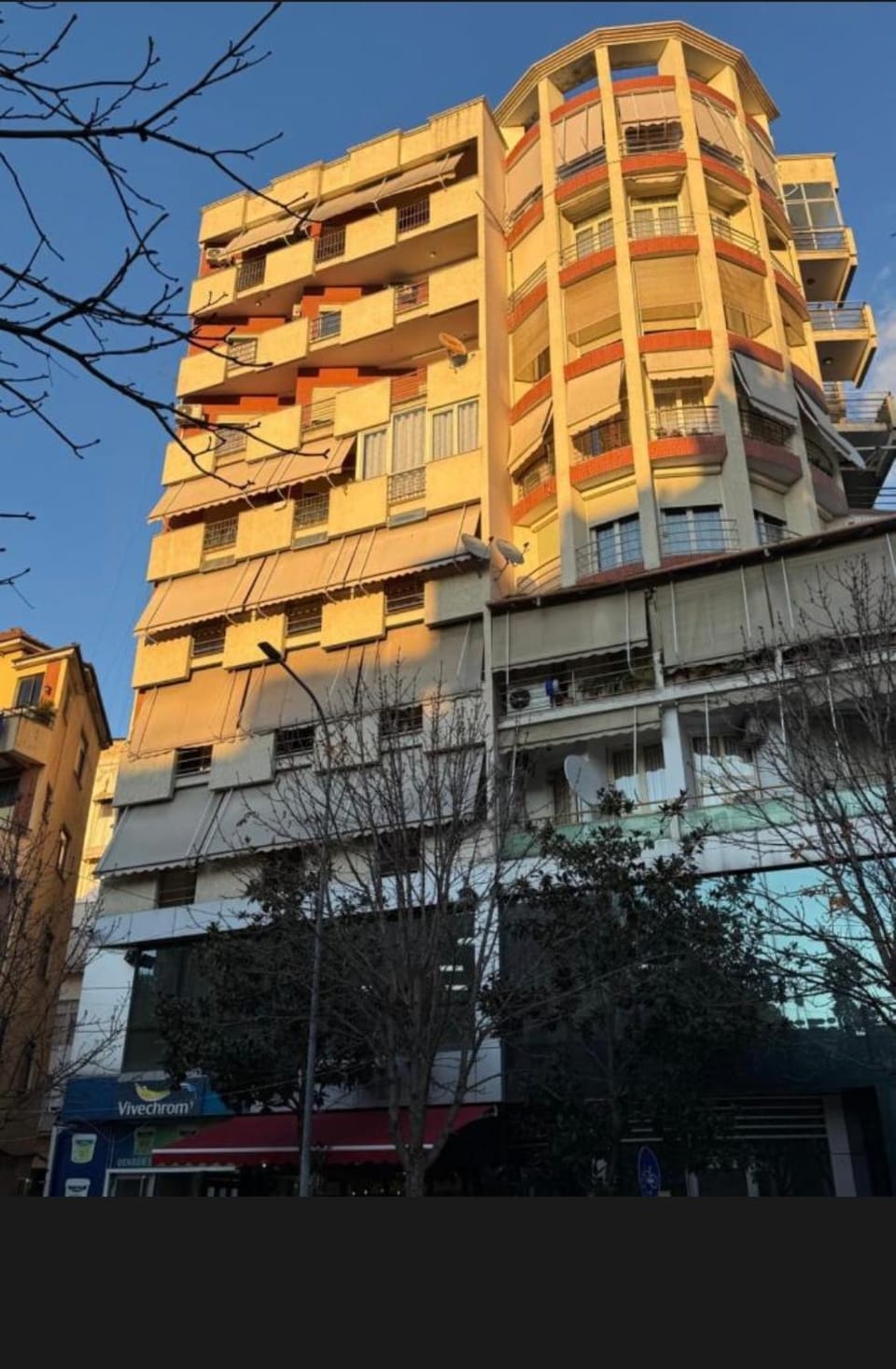 Property building, Day, City view