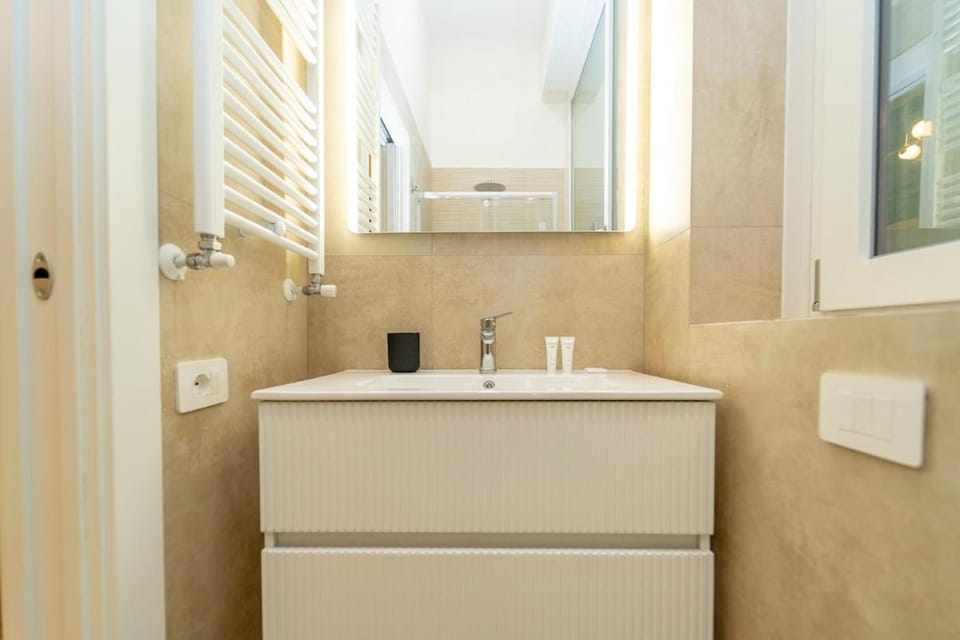 Elegant apartment in the center with SmartTV Wifi Apartment in Milan