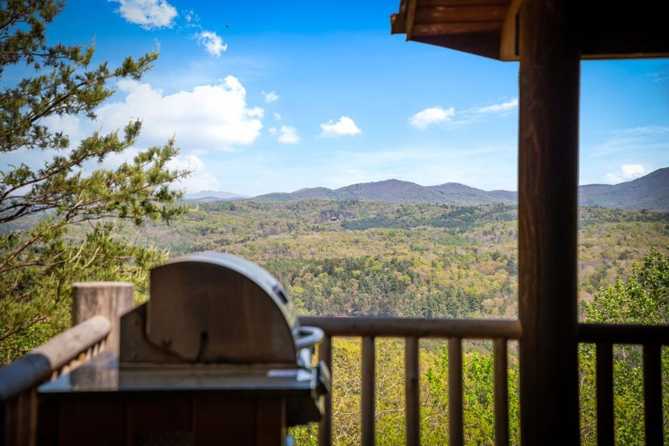 It's All About the Views House in Blue Ridge Lake