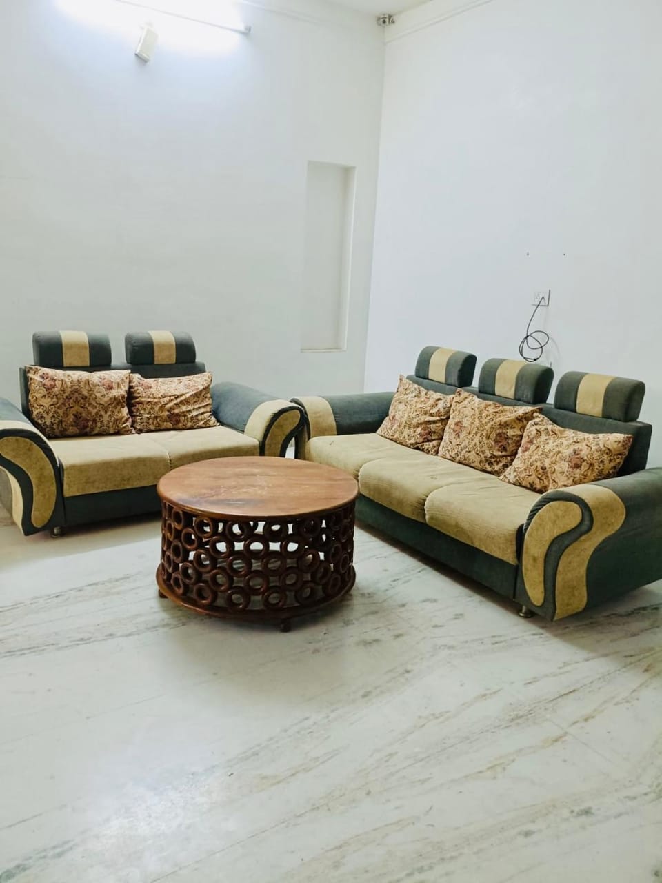 Mountain view Rest House Bed and Breakfast in Udaipur