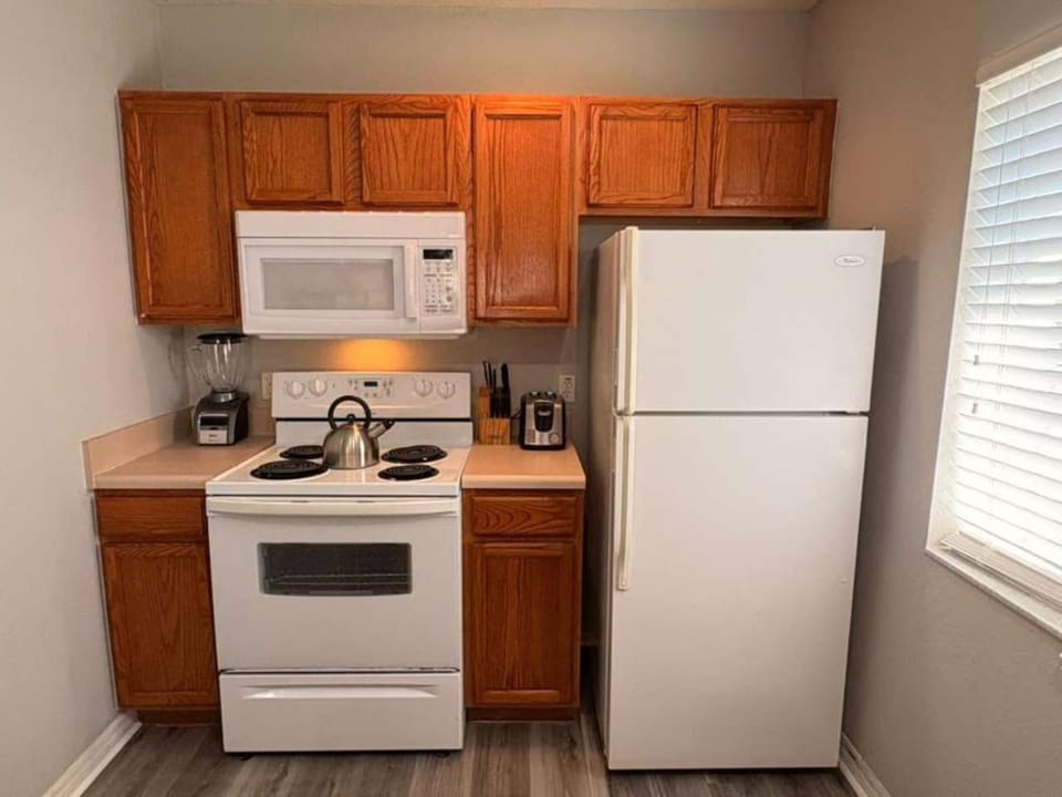 4 Bedroom 3 Bathroom Villas At Seven Dwarfs 24-101 House in Kissimmee