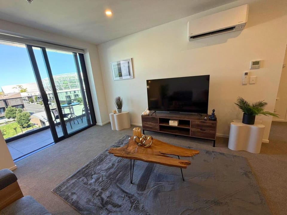 Fresh 1BR City Base on Manchester Apartment in Christchurch