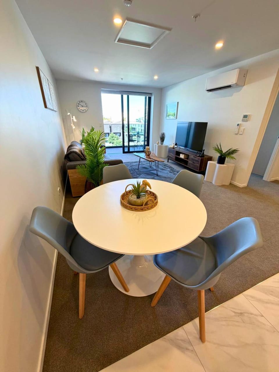 Fresh 1BR City Base on Manchester Apartment in Christchurch