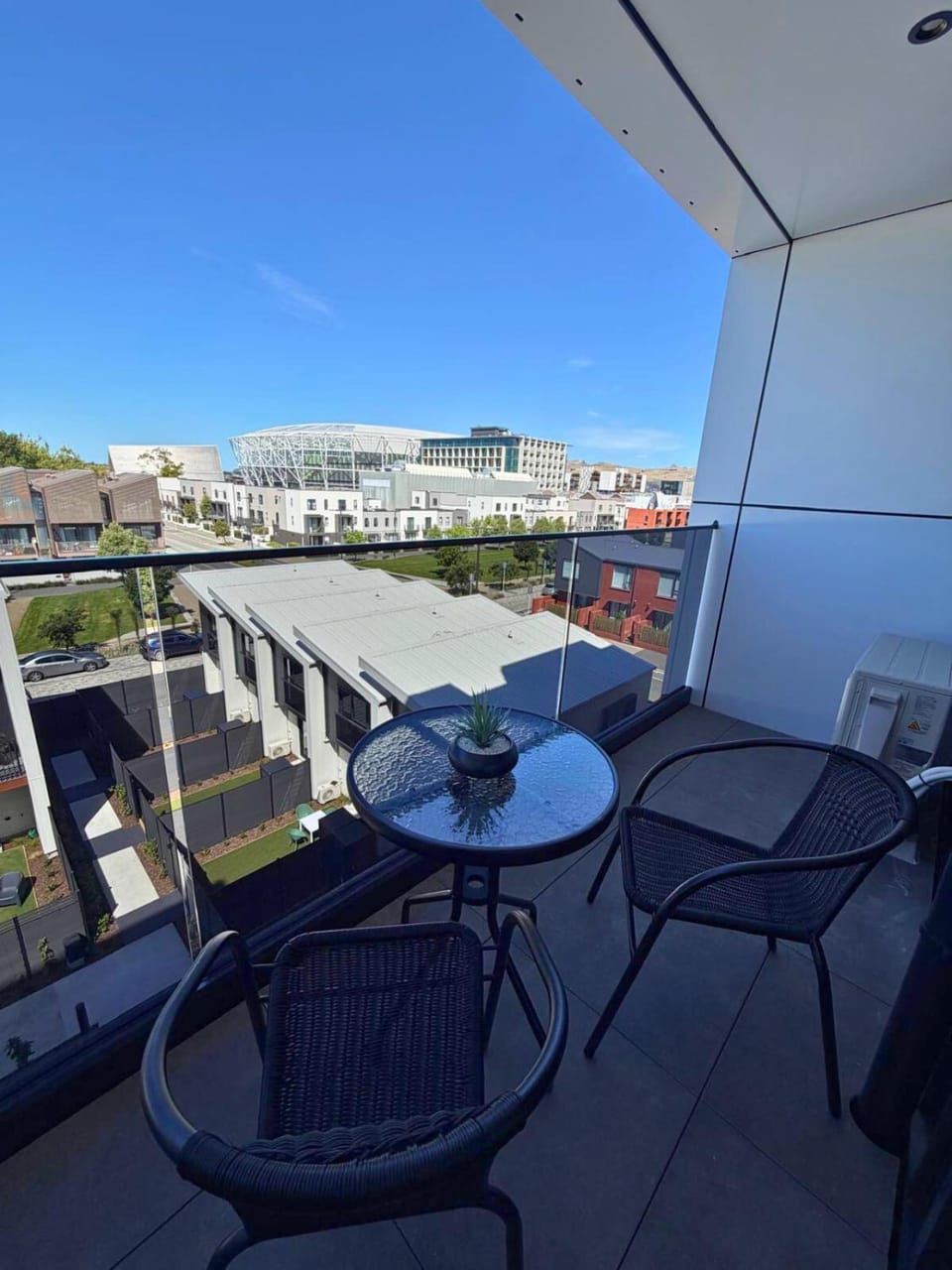 Fresh 1BR City Base on Manchester Apartment in Christchurch