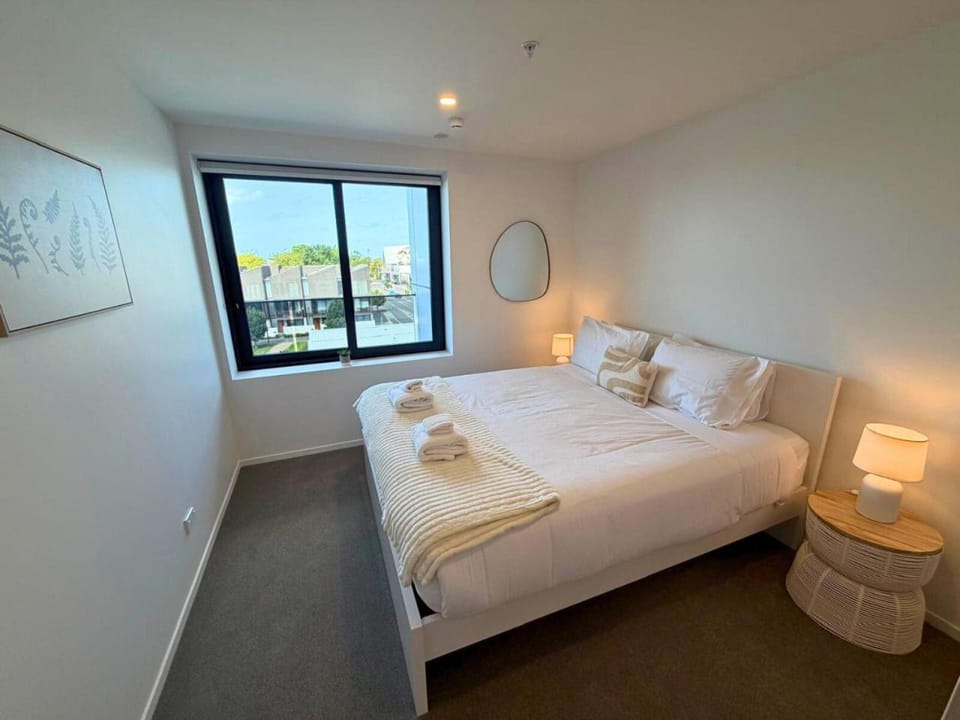 Minimalist City Stay at Manchester Street Apartment in Christchurch