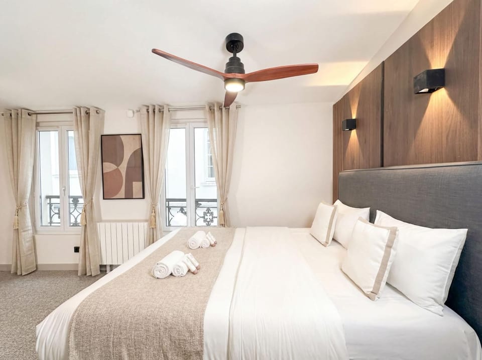 Bed, View (from property/room), heating, internet, towels