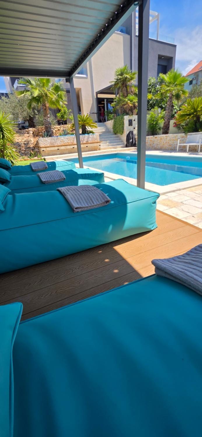 Azure Pool House Murter Apartment in Murter