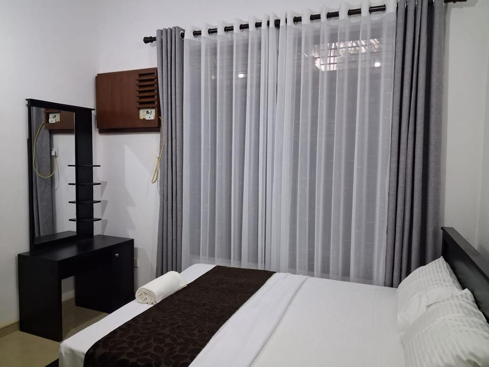 Bed, Bedroom, air conditioner