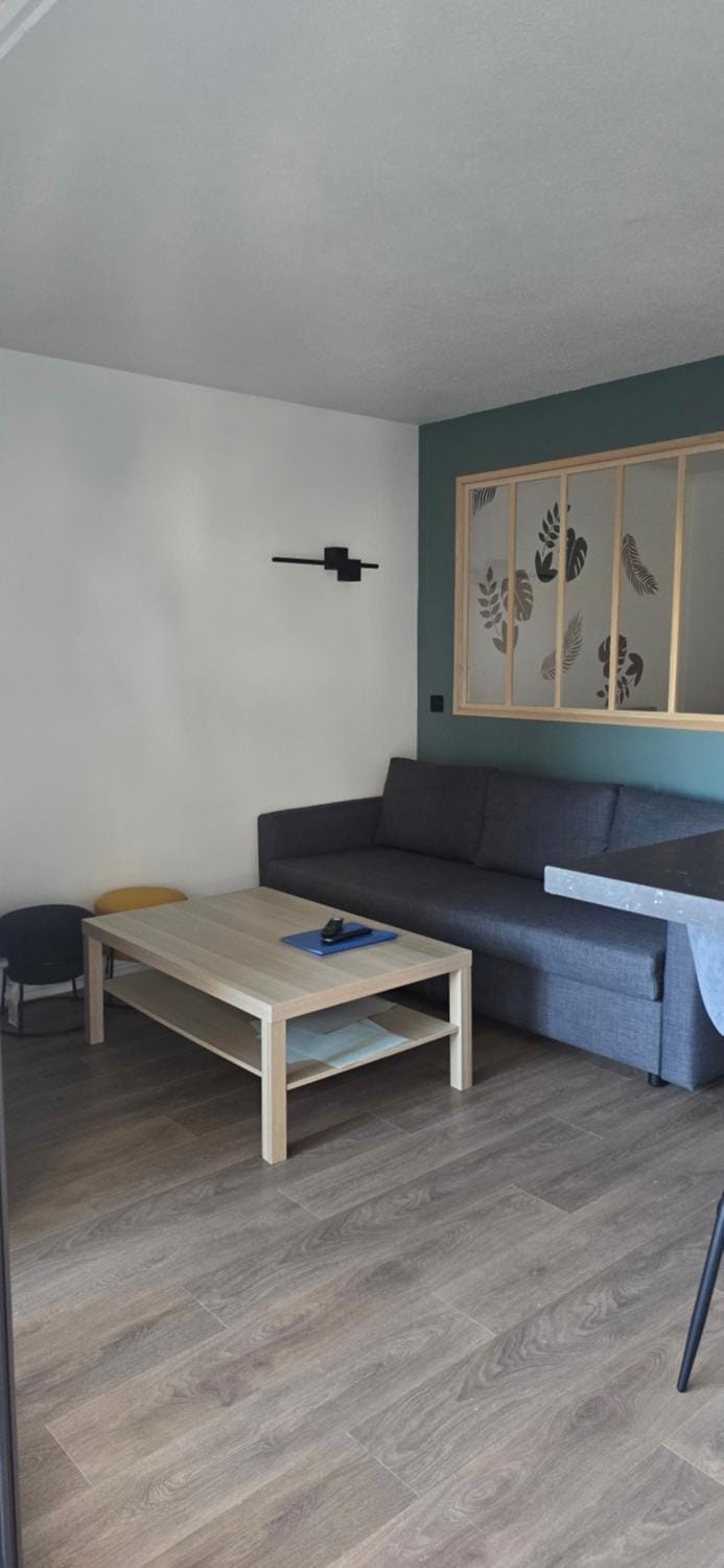 Studio T1 bis Cozy et Elegant Tram 2 min, direct access to Bordeaux Apartment in Mérignac