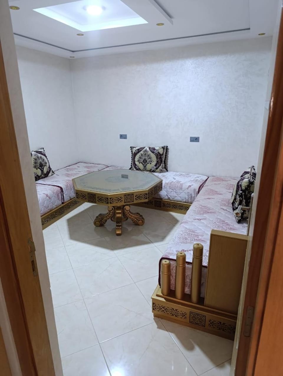 حي احريق مرتيل قرب نادي النسوي Apartment in Tangier-Tétouan-Al Hoceima