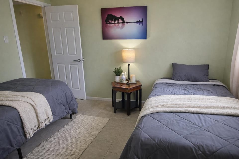 Fresh Crash Pads 4-Affordable Shared Housing Hostel in Houston