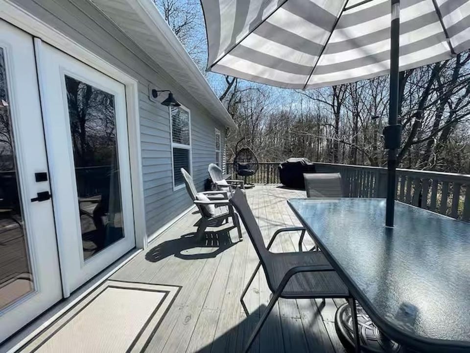 View (from property/room), Balcony/Terrace, Dining area