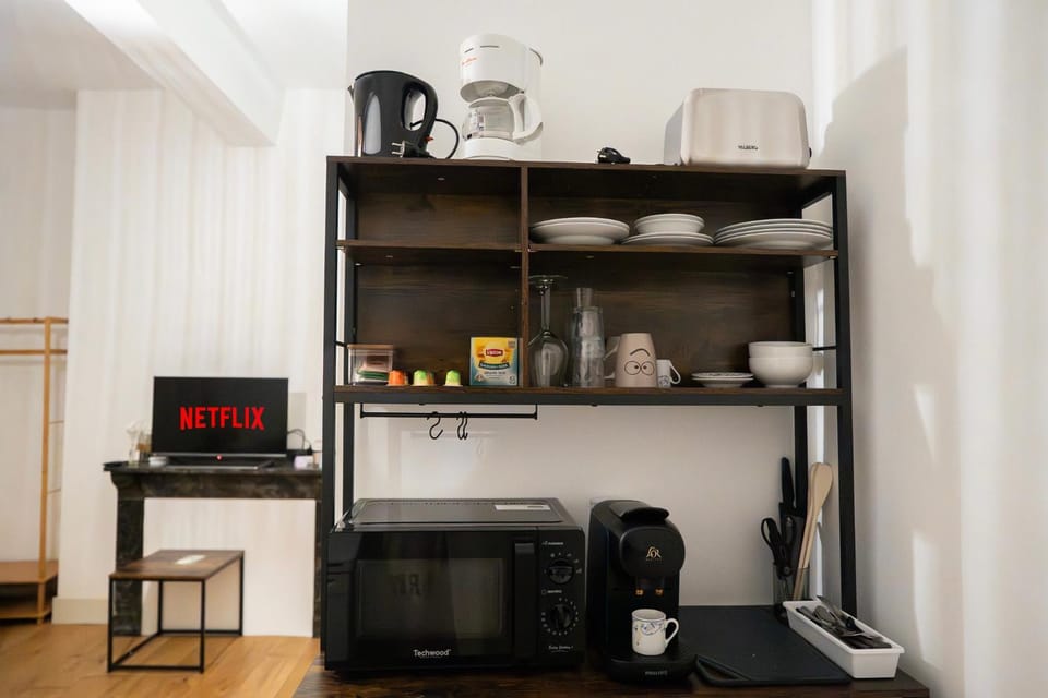 Coffee/tea facilities, toaster