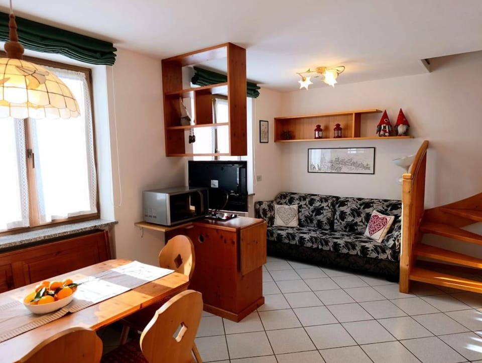 Living room, kitchen