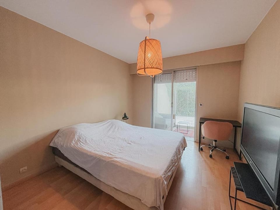 Luxury setting with private pool Apartment in Antibes