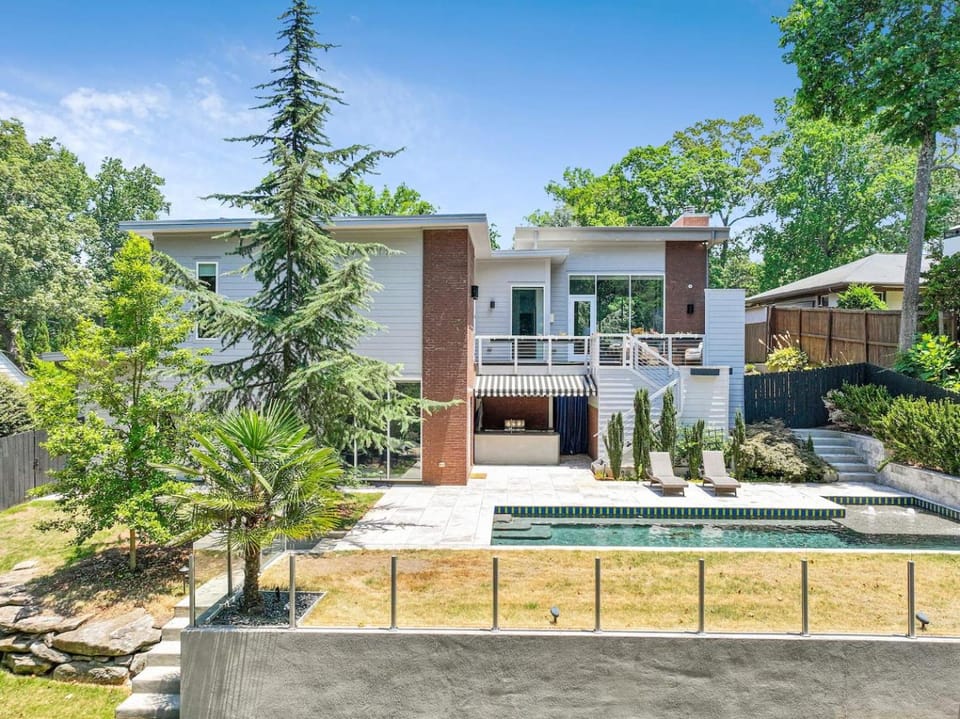 Luxe Modern 4 bdrm45bath w Private poolSleeps 8 House in North Druid Hills