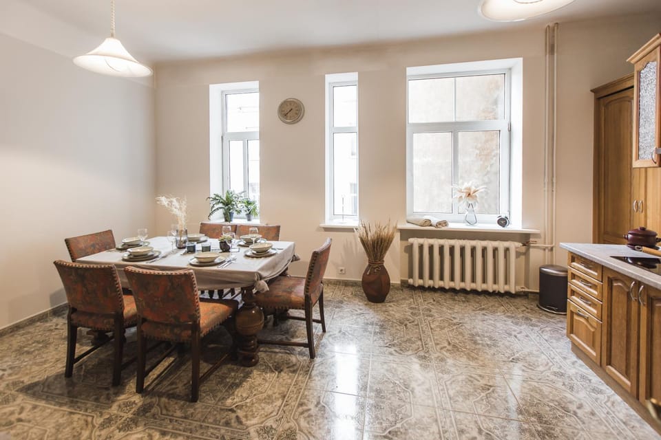 Kitchen or kitchenette, Dining area, kitchen