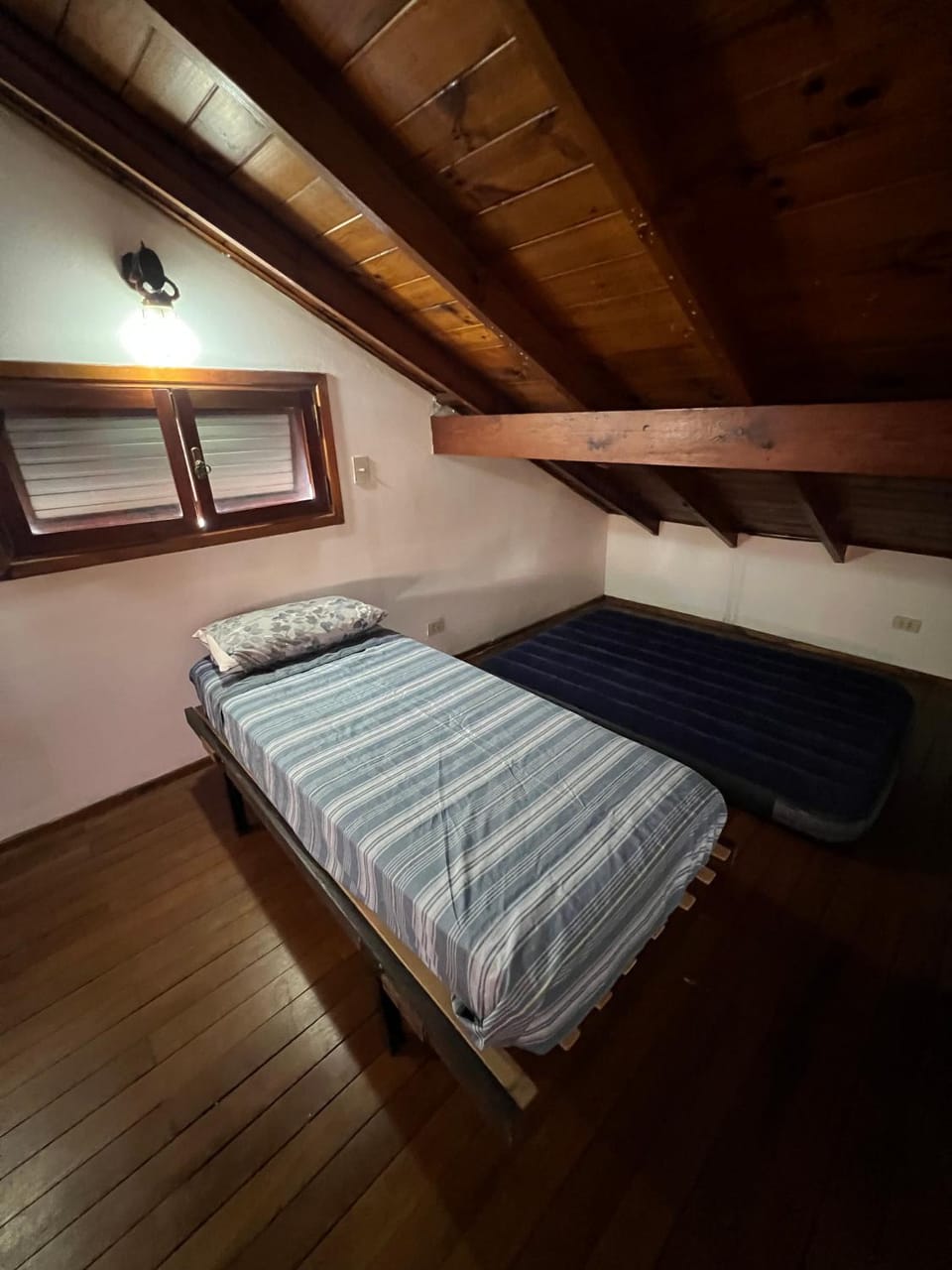 Check and Home - Casa Belgrano - 6 Huéspedes Amplio en Zona La Perla House in Mar del Plata