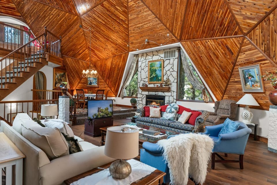 Living room, Seating area