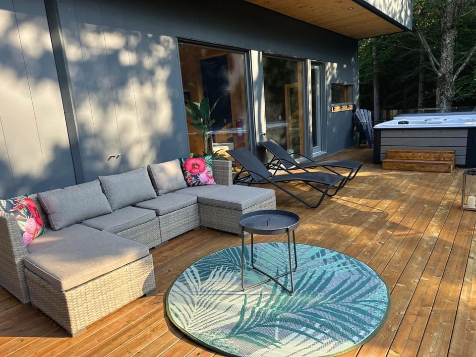 o sommet bleu 1chambre & spa sauna hammam Chalet in Morin-Heights