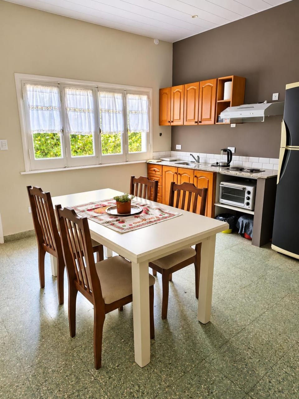 Kitchen or kitchenette, Dining area, Garden view
