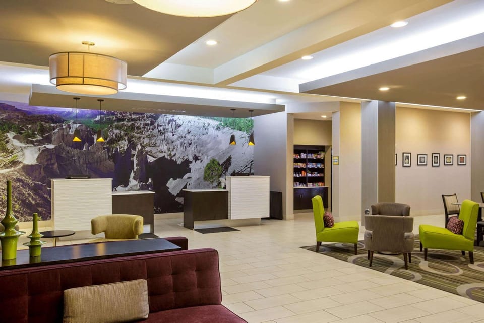 Lobby or reception, On site