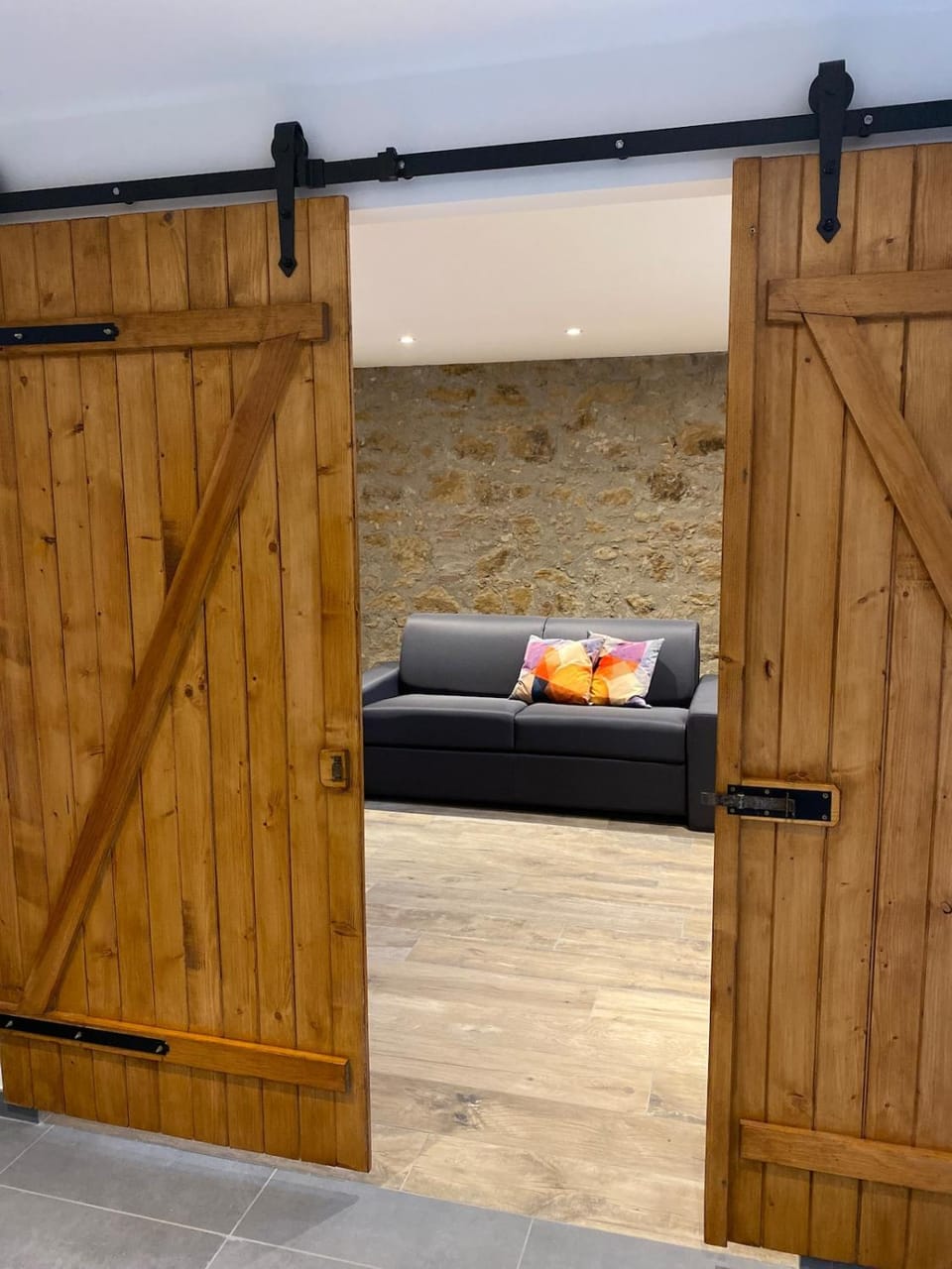 Game Room, Seating area