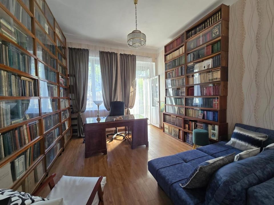 Mari Apartment in Tbilisi, Georgia