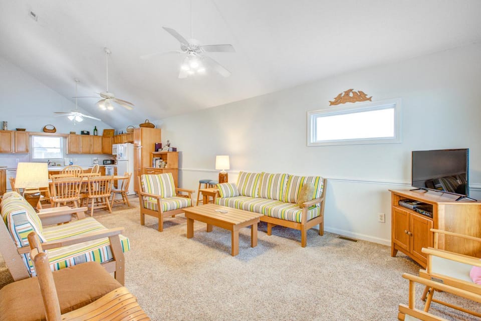 HB102 It's After 12 House in Holden Beach