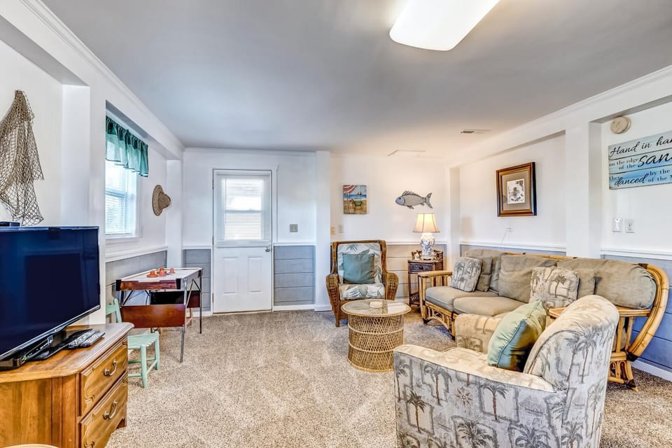 HB132 Myers Moorings House in Holden Beach