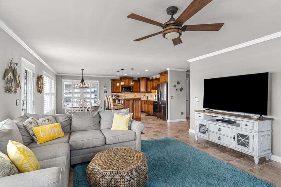 HB134 One Happy Place House in Holden Beach