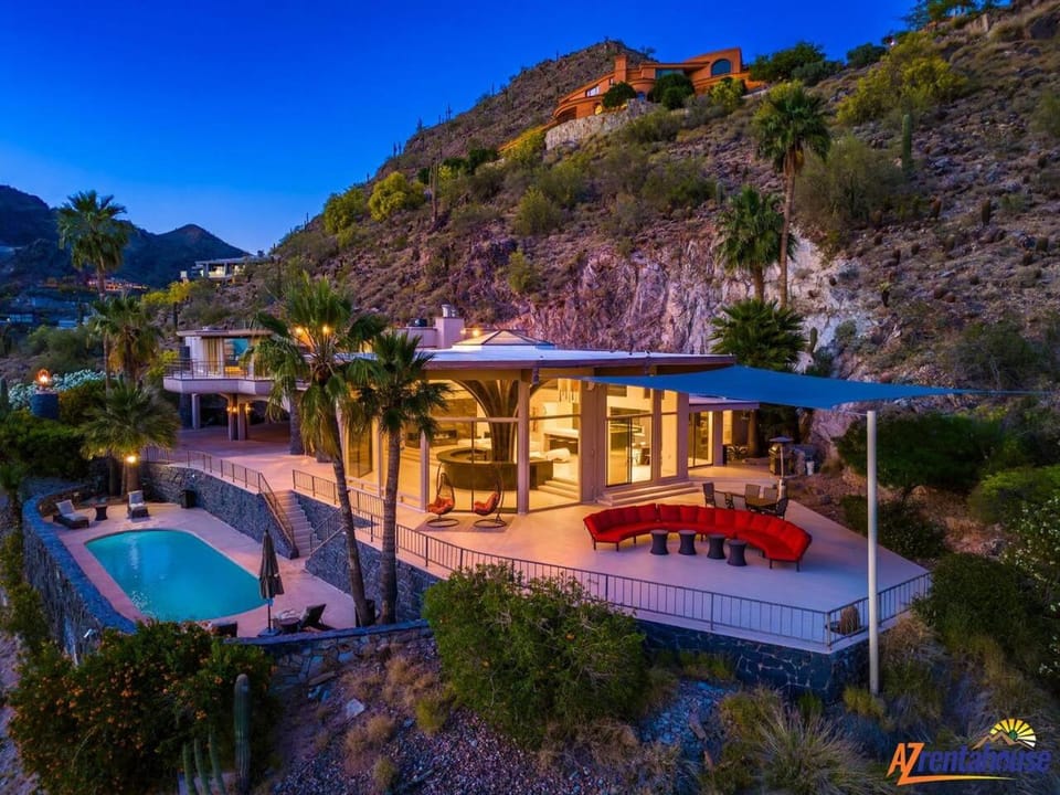 Property building, Day, Natural landscape, Balcony/Terrace, Mountain view, Swimming pool