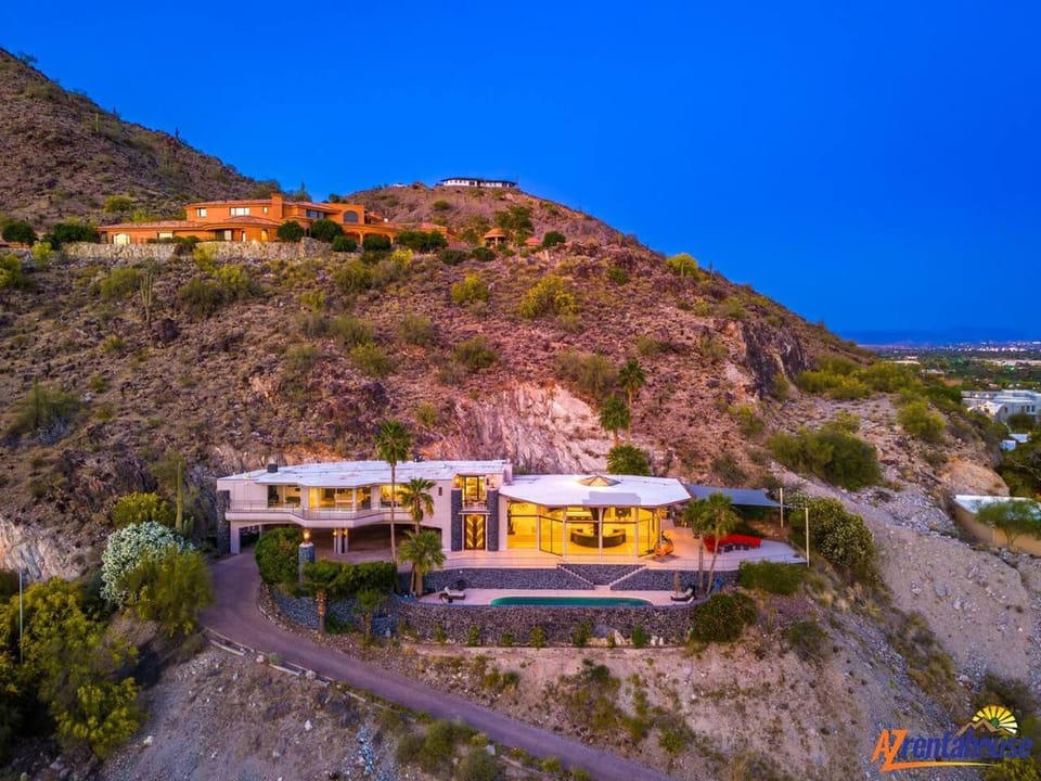 Property building, Day, Natural landscape, Bird's eye view, Mountain view, Swimming pool