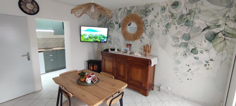TV and multimedia, Dining area
