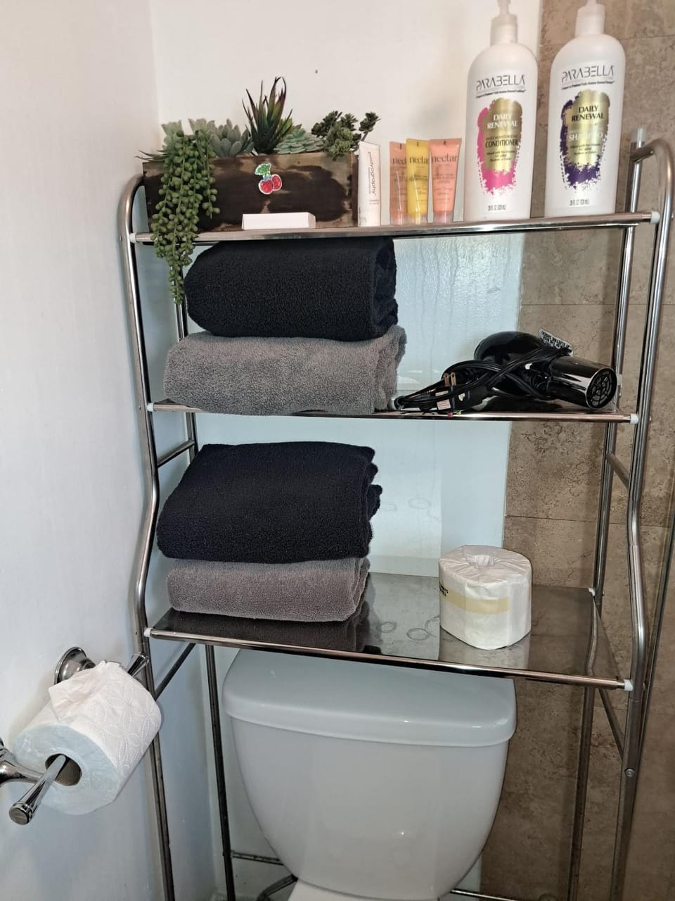 Toilet, Bathroom, towels