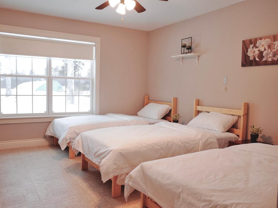 EcoSun Hostel Hostel in Prince Edward County