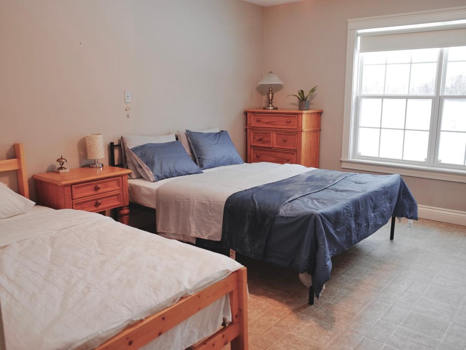 EcoSun Hostel Hostel in Prince Edward County