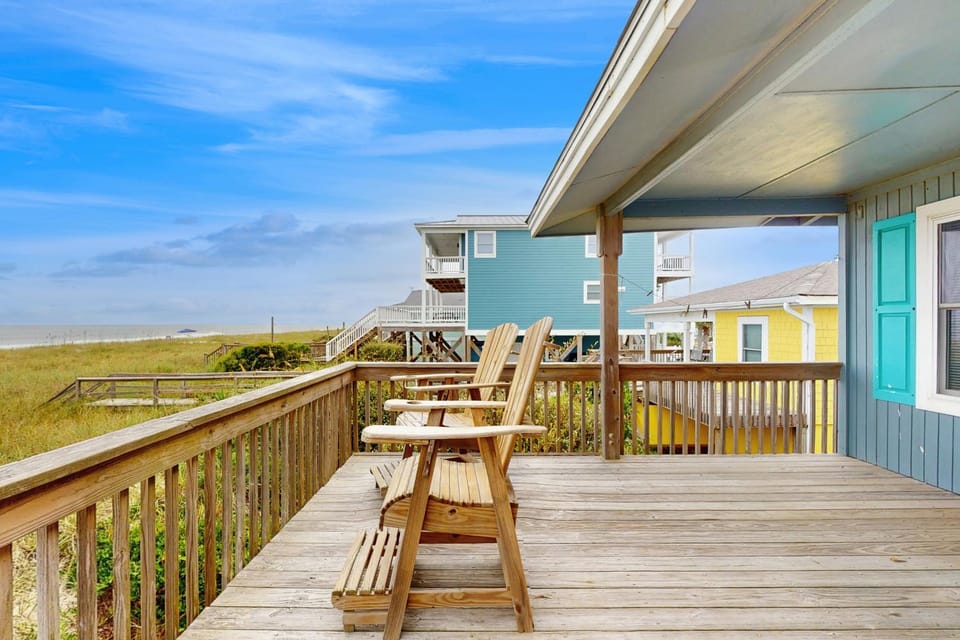 HB156 Sandwitch House in Holden Beach