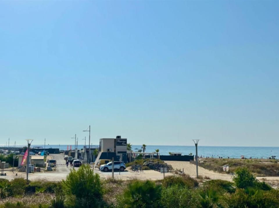 Natural landscape, Balcony/Terrace, Beach, Sea view, Parking