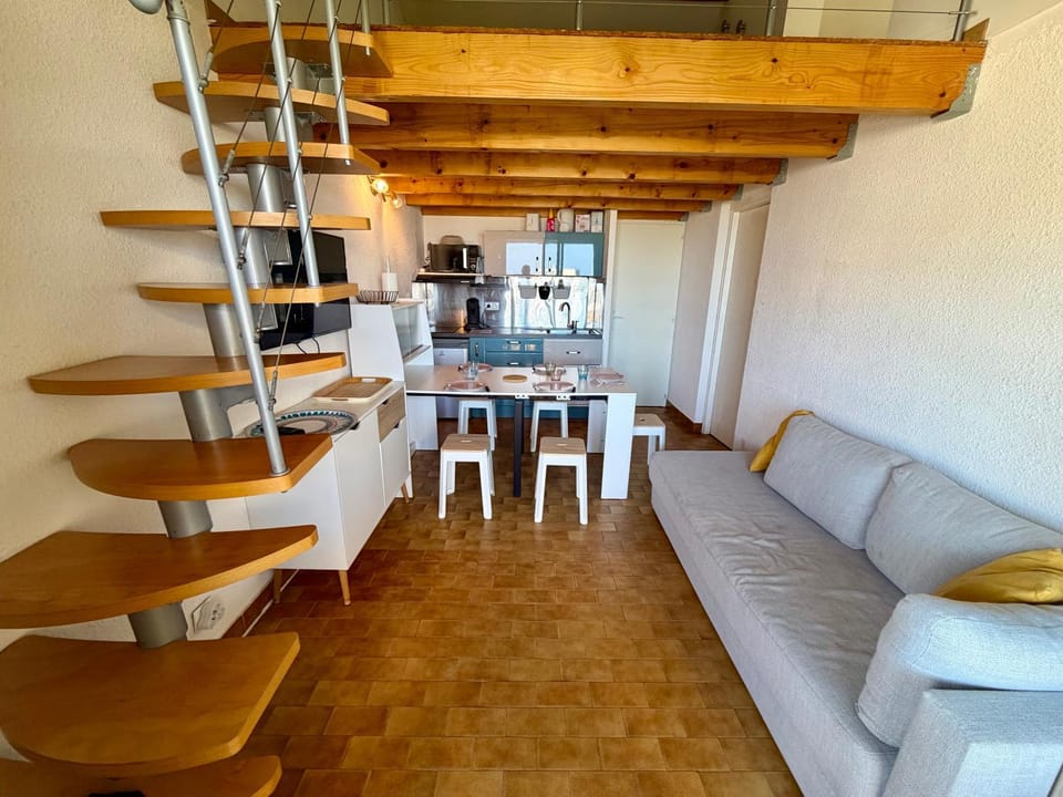 Appartement climatisé face mer avec parking, Marseillan Plage Apartment in Marseillan