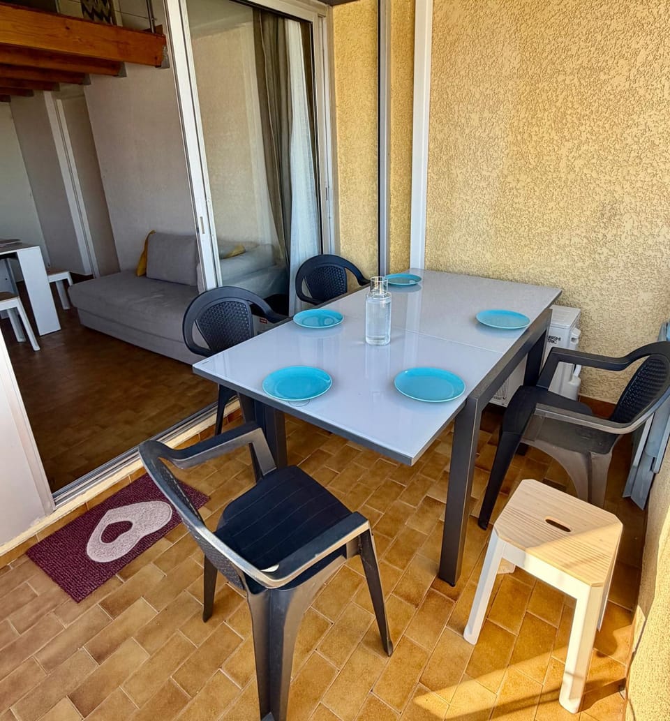 Appartement climatisé face mer avec parking, Marseillan Plage Apartment in Marseillan