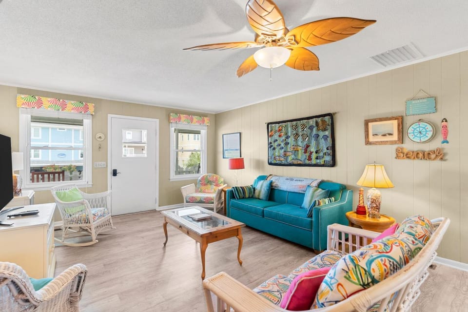 HB182 Sisters of the Sea House in Holden Beach
